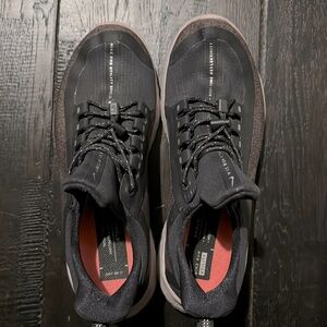 NIKE training shoes